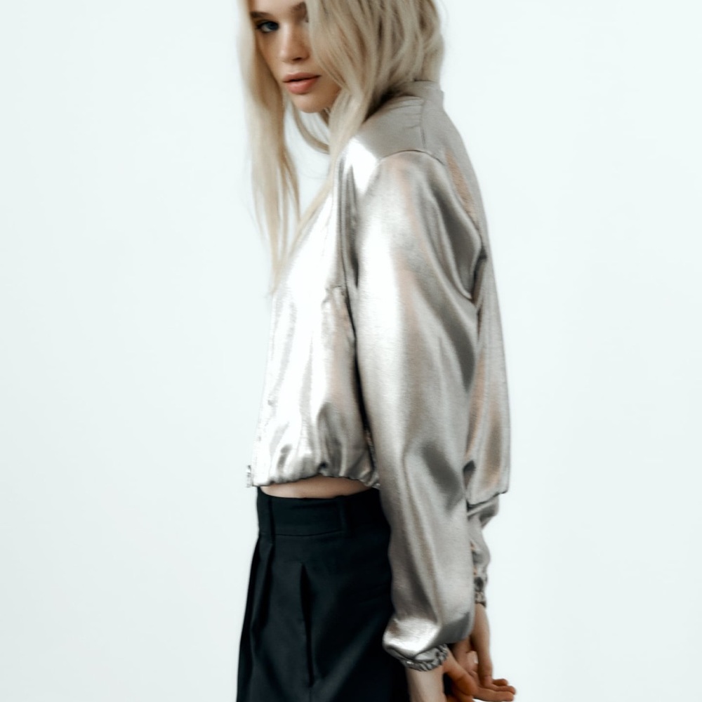 ZARA SATIN EFFECT FOIL BOMBER jacket bloggers favorite - Picture 6 of 13
